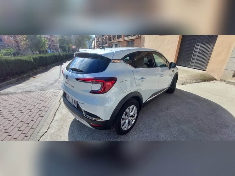 Renault Captur 1.3 TCE 140CV foto 9